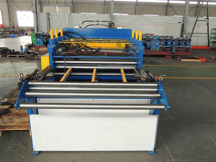 Introduction to Roller Straightening Machines: A Key Production Equipment